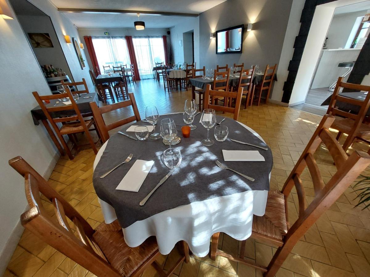 L'Accent - Hotel 2 Etoiles Et Restaurant - Logis Hotels Astaffort ภายนอก รูปภาพ